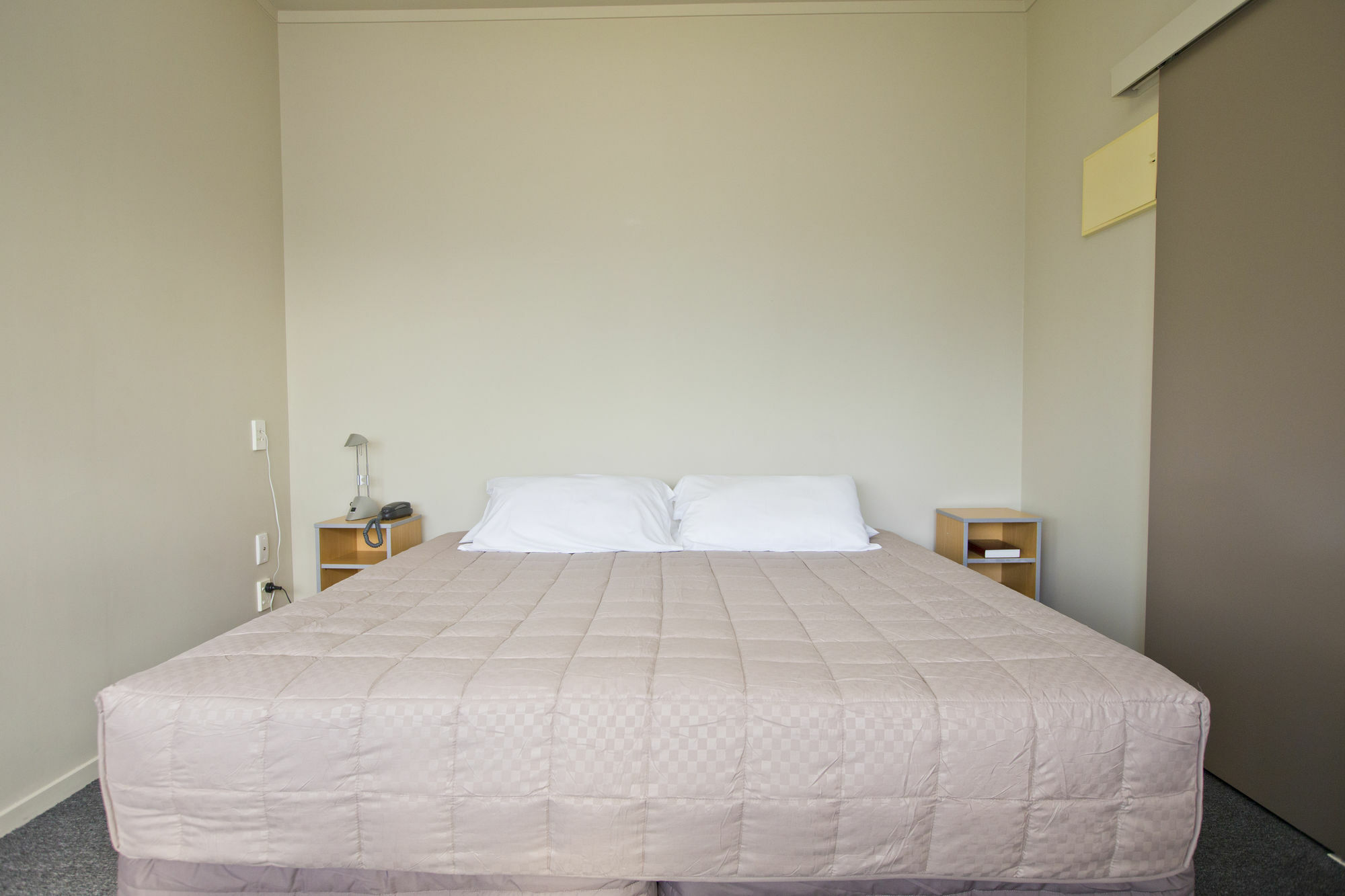 @ The Hub West Aparthotel Palmerston North Exterior photo